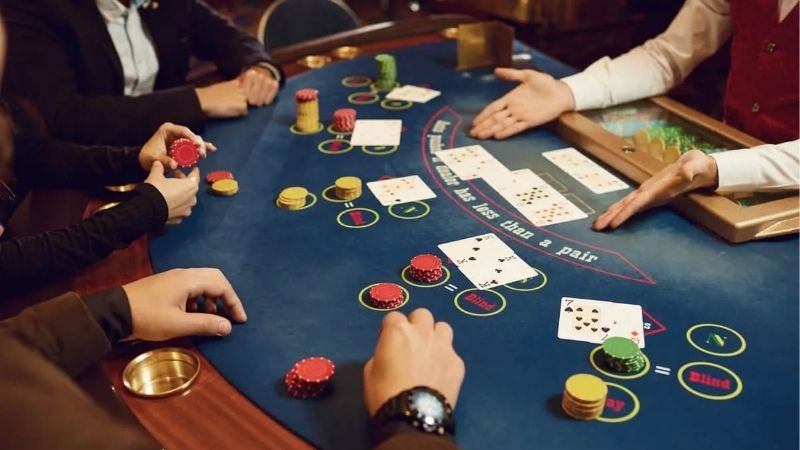 Luật Rút Bài Baccarat | Tân Thủ Fanvin Cần Phải Biết
